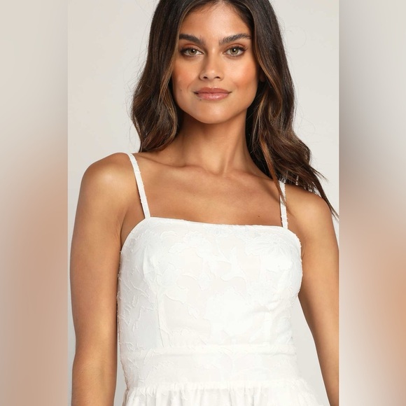 Lulus Grace and Beauty White Burnout Floral Print Tiered Dress Size Medium NWT - Picture 3 of 15